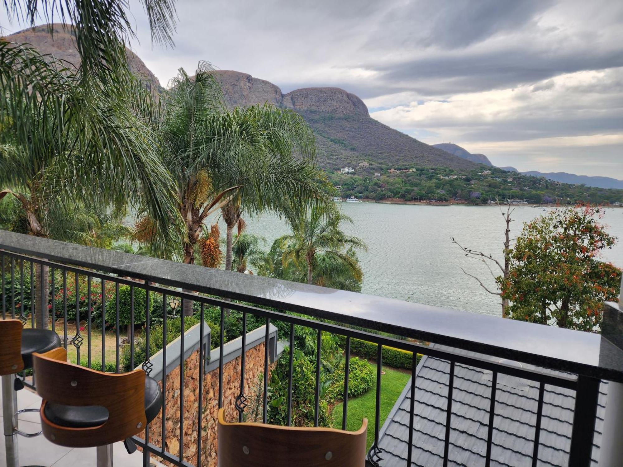Bondmakers At Kosmos Hartbeespoort